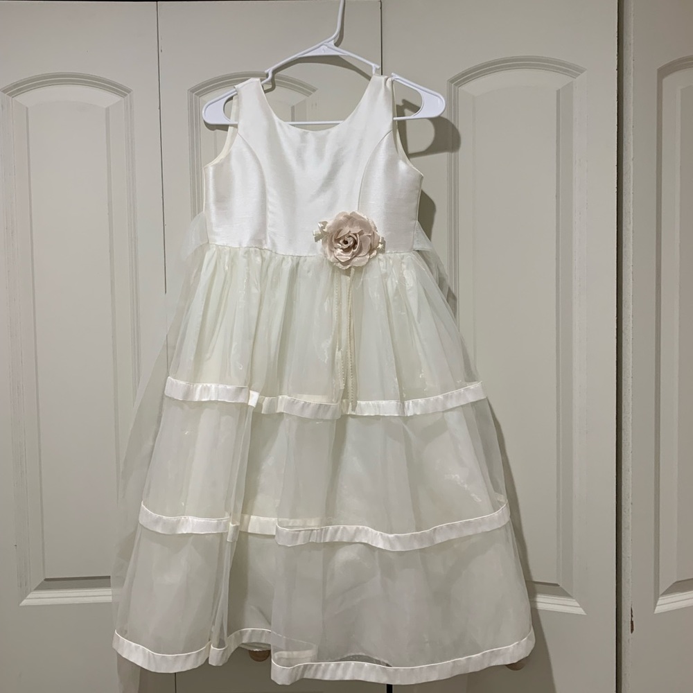 Off white flower girl dress size 12